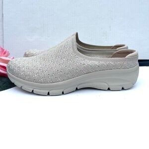 Skechers Easy Going Rhinestone Mules - Strut Glitz Natural size 9 women’s